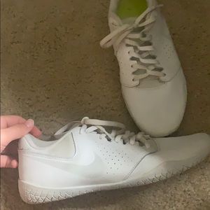 Nike cheer shoes